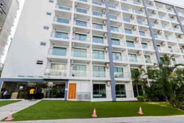 1 bed 42SQM Club Royal Condominium