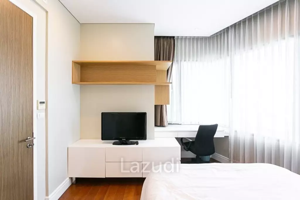 2 Bed 1 Bath 69 SQ.M. Bright Sukhumvit 24