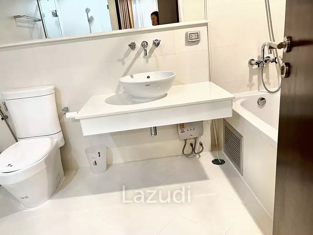 2 Bed 2 Bath 75 SQ.M The Address Sukhumvit 42