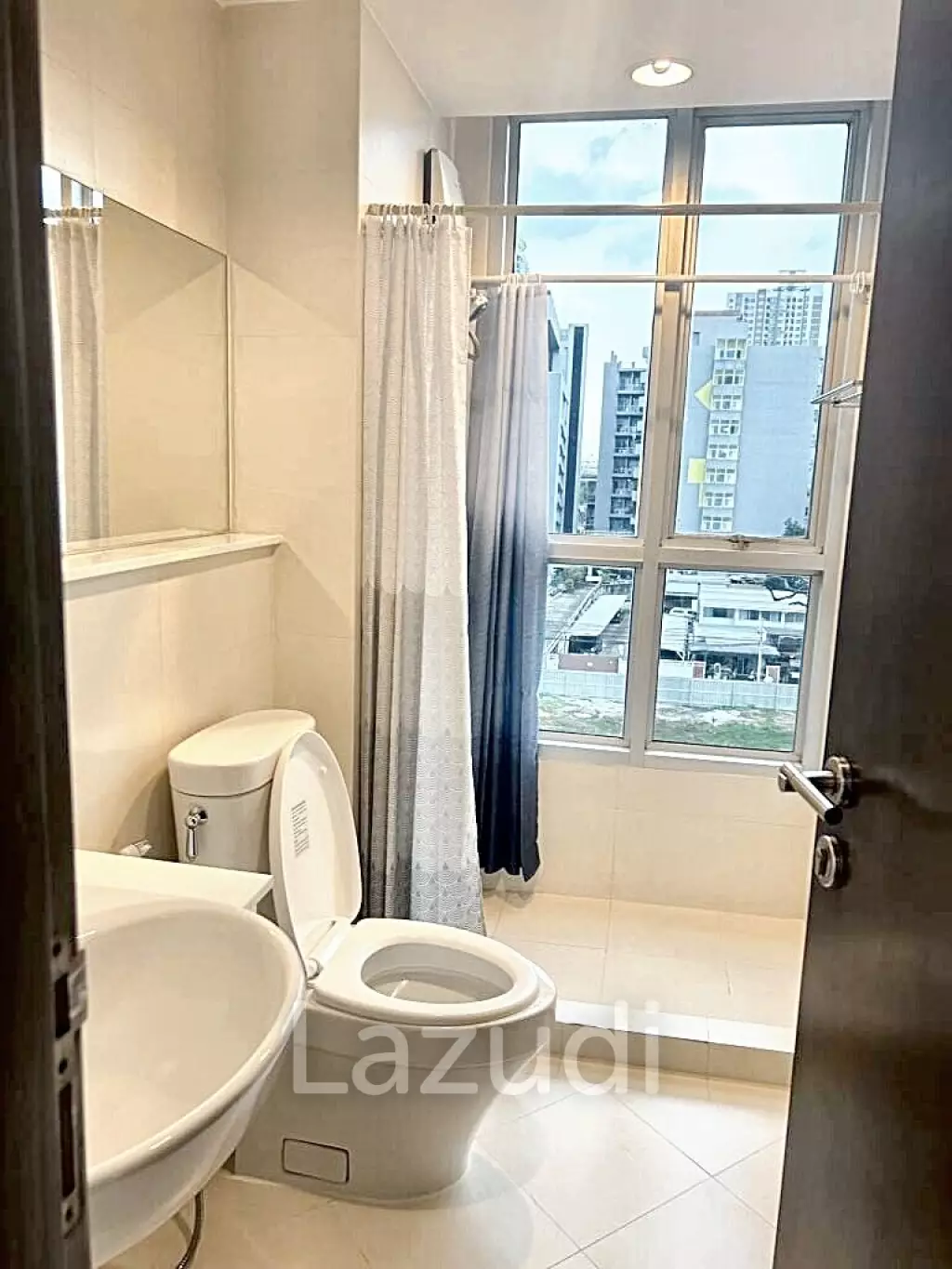 2 Bed 2 Bath 75 SQ.M The Address Sukhumvit 42