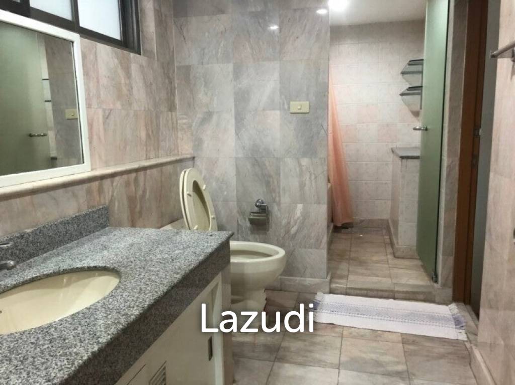 2 Bed 2 Bath 140 SQ.M. Royal Castle Sukhumvit