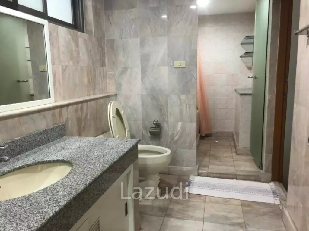 2 Bed 2 Bath 140 SQ.M. Royal Castle Sukhumvit
