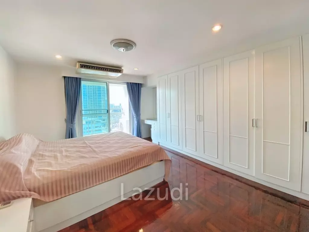 2 Bed 2 Bath 140 SQ.M. Royal Castle Sukhumvit