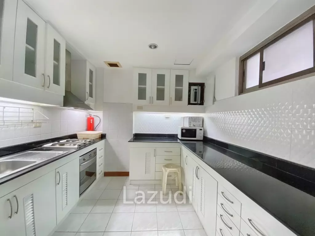 2 Bed 2 Bath 140 SQ.M. Royal Castle Sukhumvit