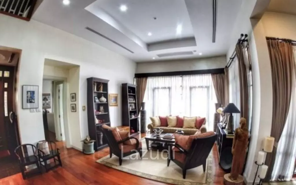4 Bed 3 Bath  400 SQ.M Baan Sansiri Sukhumvit 67