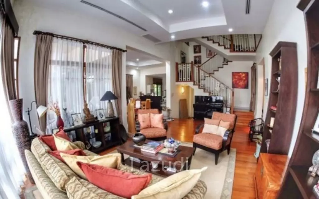 4 Bed 3 Bath  400 SQ.M Baan Sansiri Sukhumvit 67
