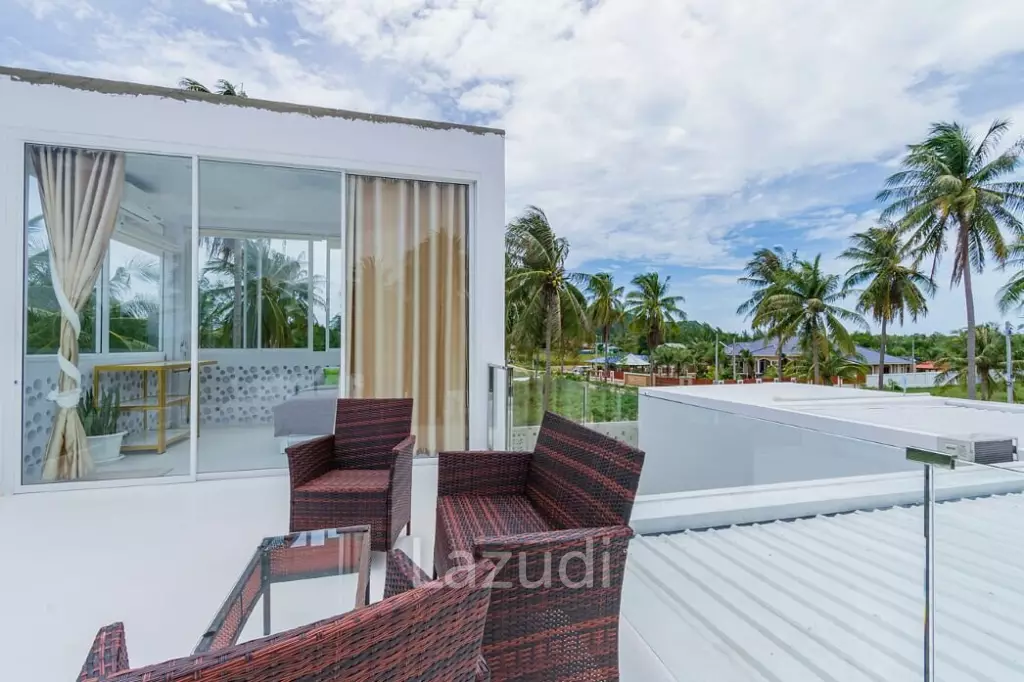 Well Designed Modern 4 Bed pool Villa on large land plot and near the beach.