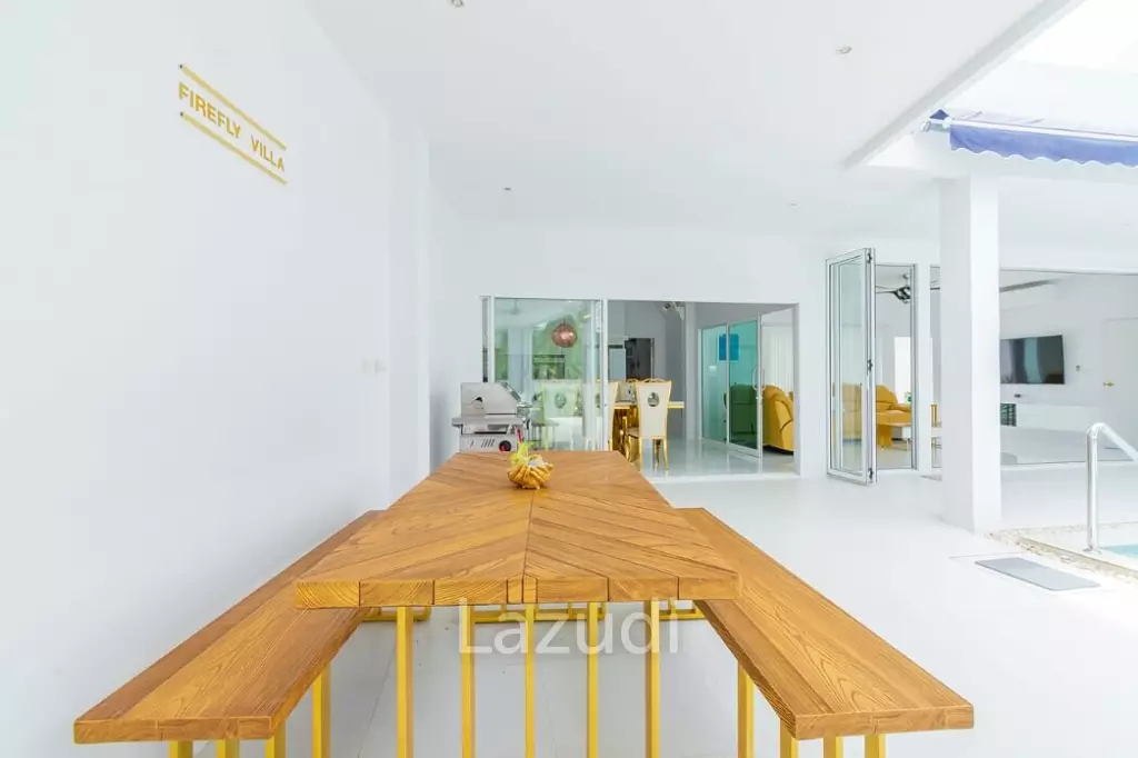 Well Designed Modern 4 Bed pool Villa on large land plot and near the beach.