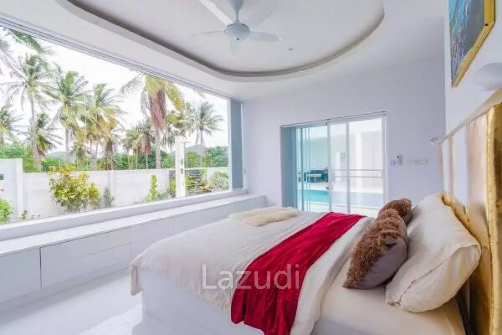 Well Designed Modern 4 Bed pool Villa on large land plot and near the beach.