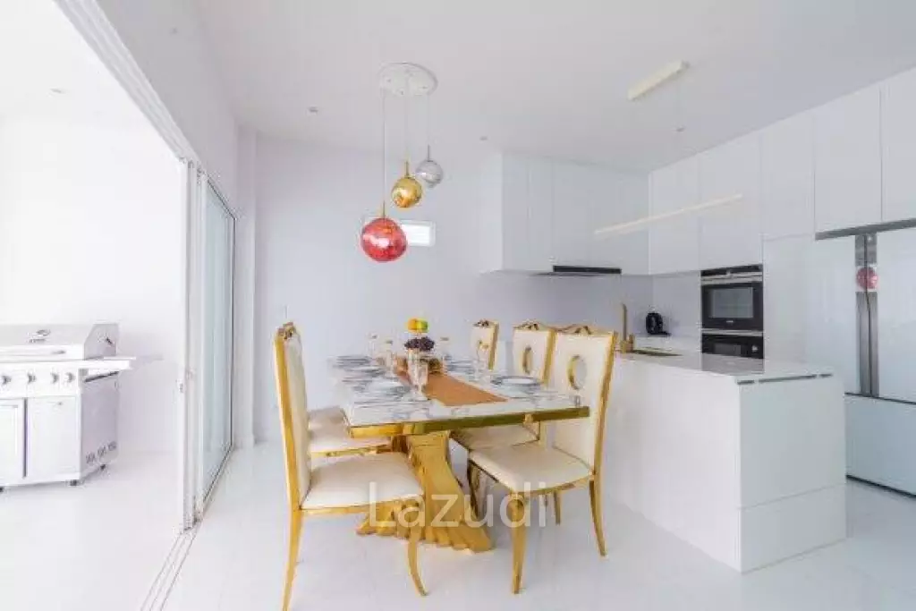 Well Designed Modern 4 Bed pool Villa on large land plot and near the beach.