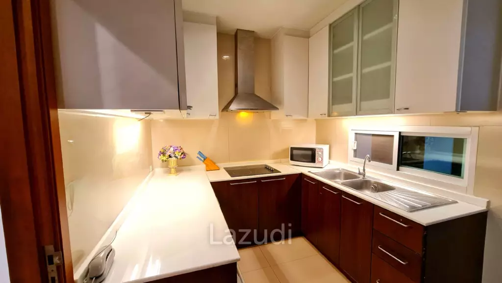 3 Bed 3 Bath 270 SQ.M Piyathip Place