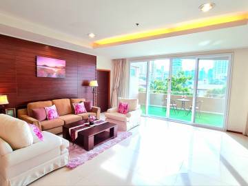 3 Bed 3 Bath 270 SQ.M Piyathip Place