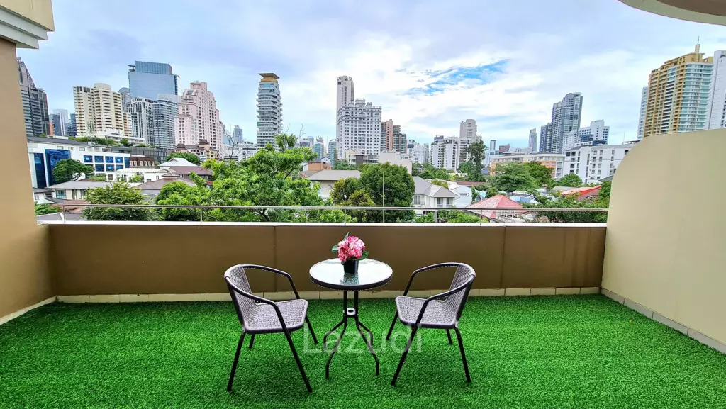 3 Bed 3 Bath 270 SQ.M Piyathip Place