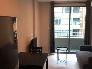 Metro Luxe Ratchada / Condo For Rent and Sale / 1 Bedroom / 28 SQM / MRT Huai Khwang / Bangkok