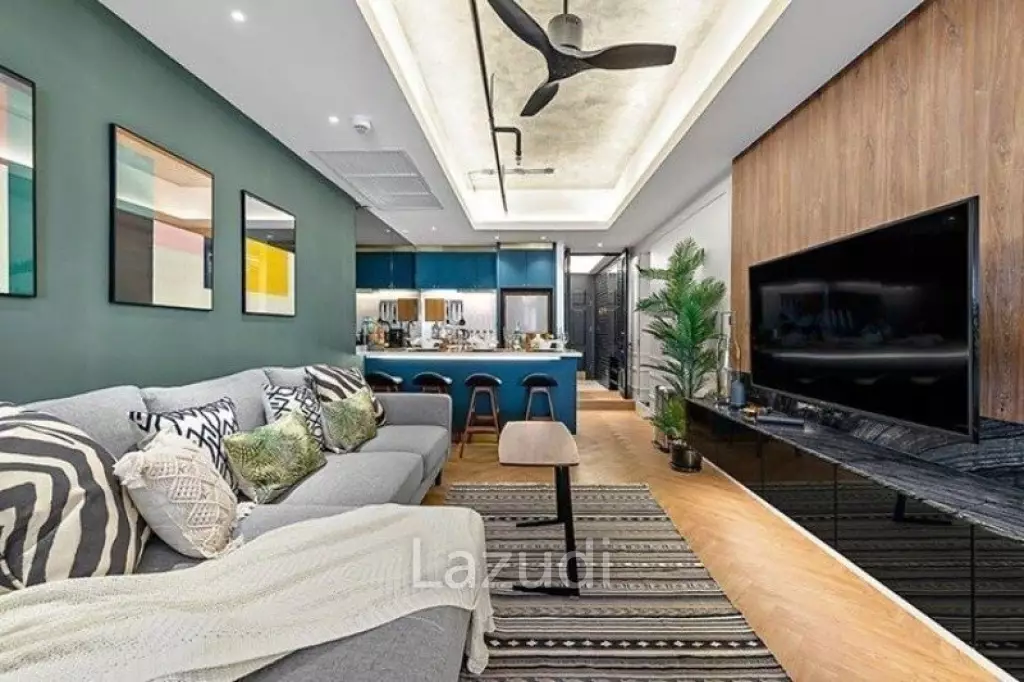 2 Bed 1 Bath 68 SQ.M. State Tower Condo