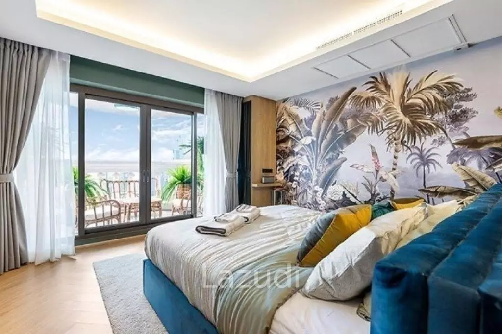 2 Bed 1 Bath 68 SQ.M. State Tower Condo