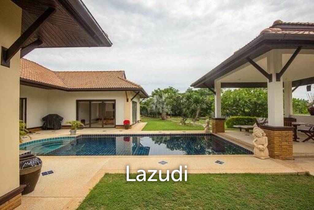 1,600 Sqm 3 Bed 3 Bath Villa For Sale