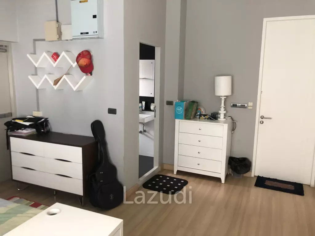 B Sqaure Home Office