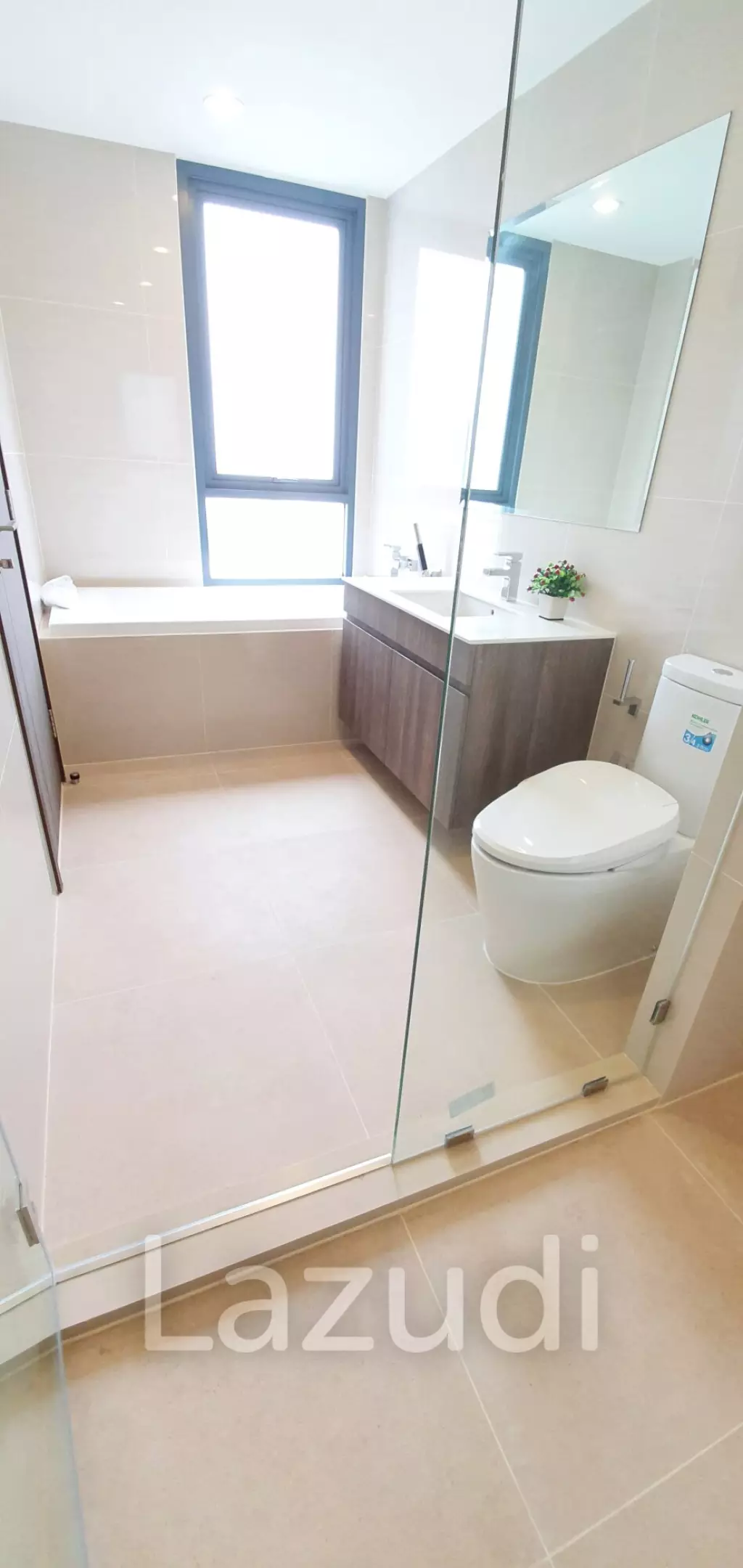 2 Bed 2 Bath 80.50 SQ.M IDEO Mobi Sukhumvit 66