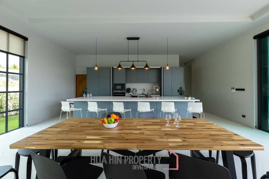 5 Bed 4 Bath 545 SQ.M Phu Montra K.Haad