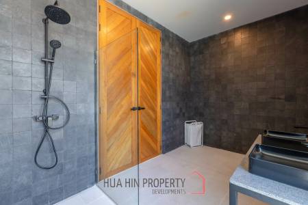 5 Bed 4 Bath 545 SQ.M Phu Montra K.Haad