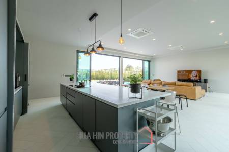 5 Bed 4 Bath 545 SQ.M Phu Montra K.Haad