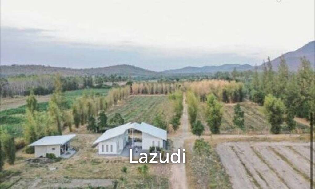 27,200 Sqm 3 Bed 2 Bath Villa For Sale