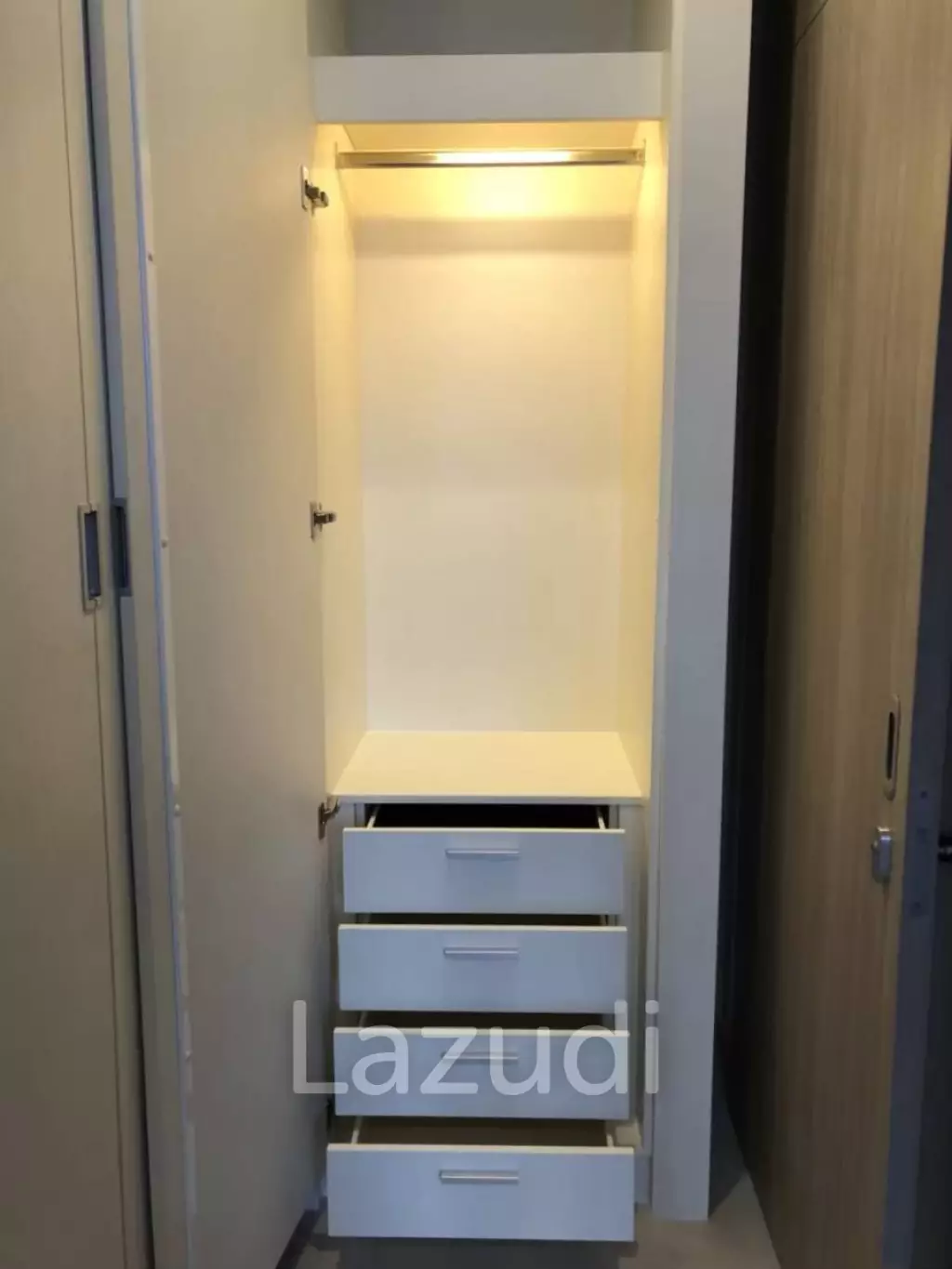 2 Bed 2 Bed 75 SQ.M. Noble Ploenchit