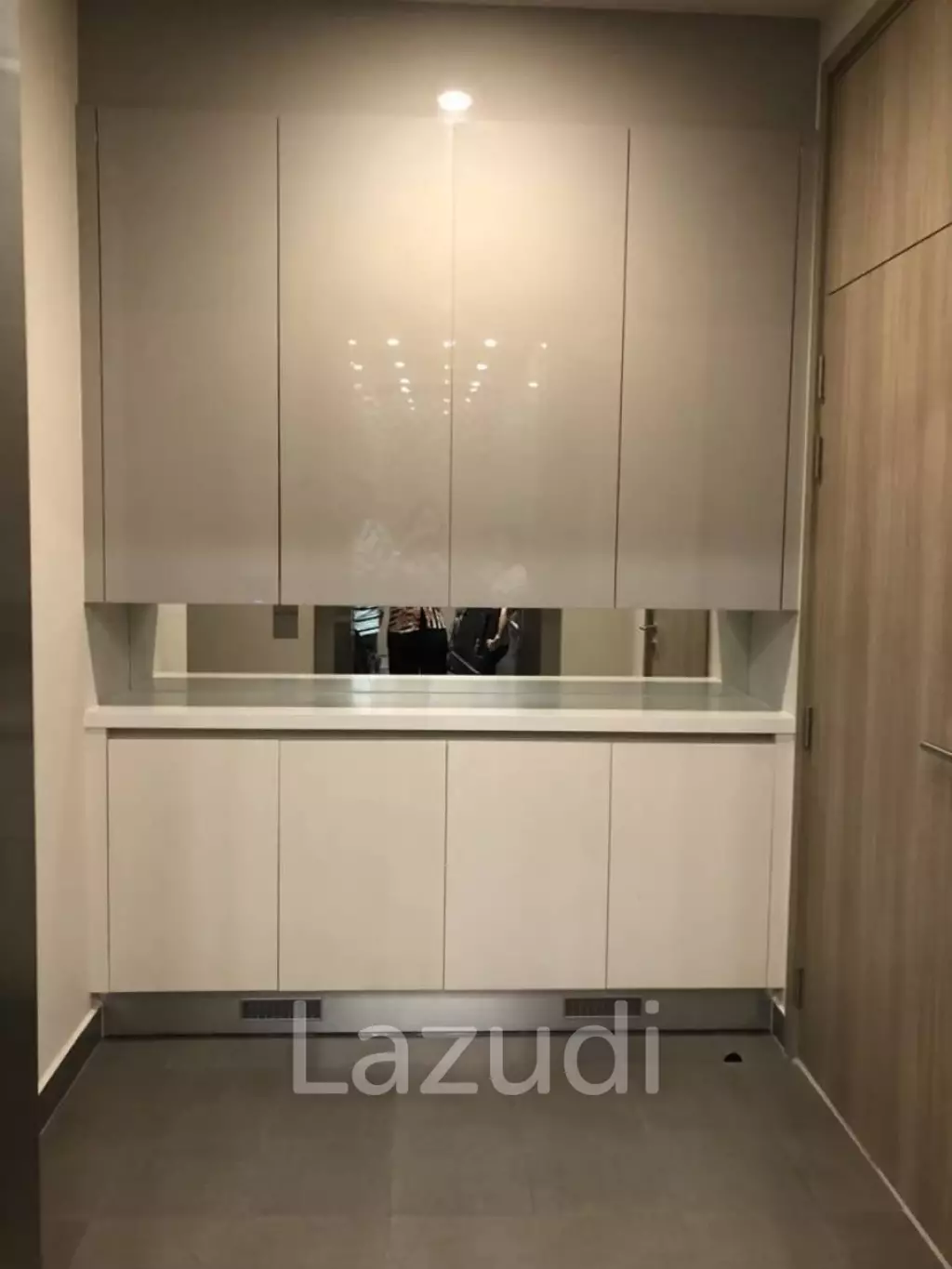 2 Bed 2 Bed 75 SQ.M. Noble Ploenchit