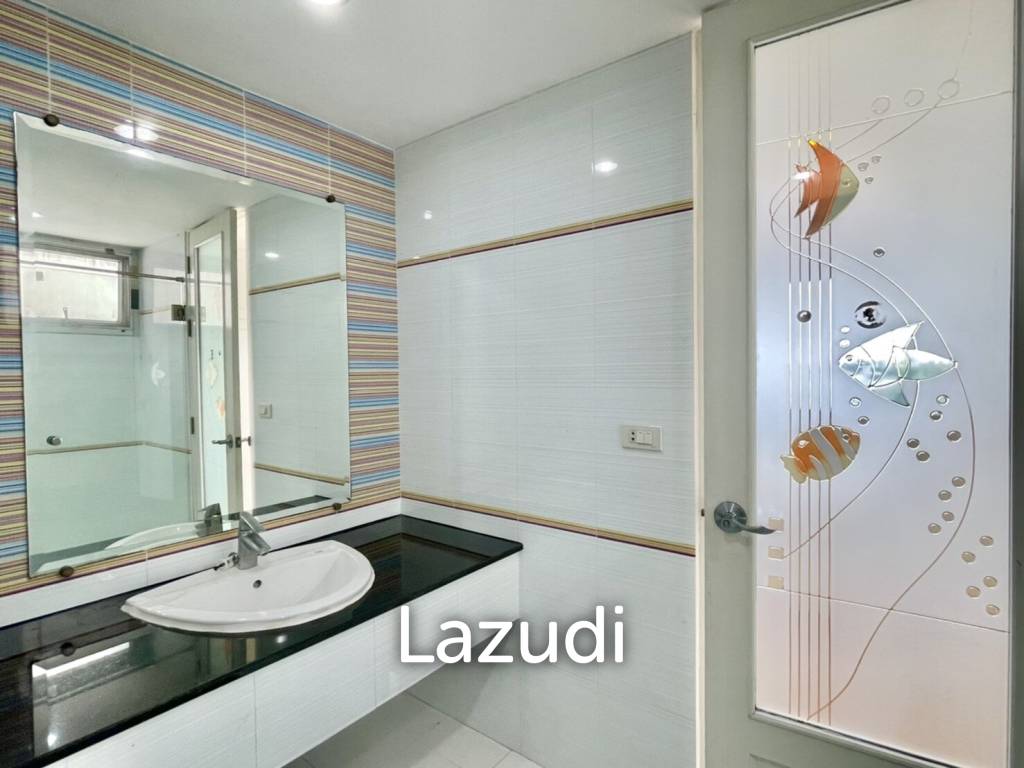 4 Bed 3 Bath 252 SQ.M Tai Ping Towers