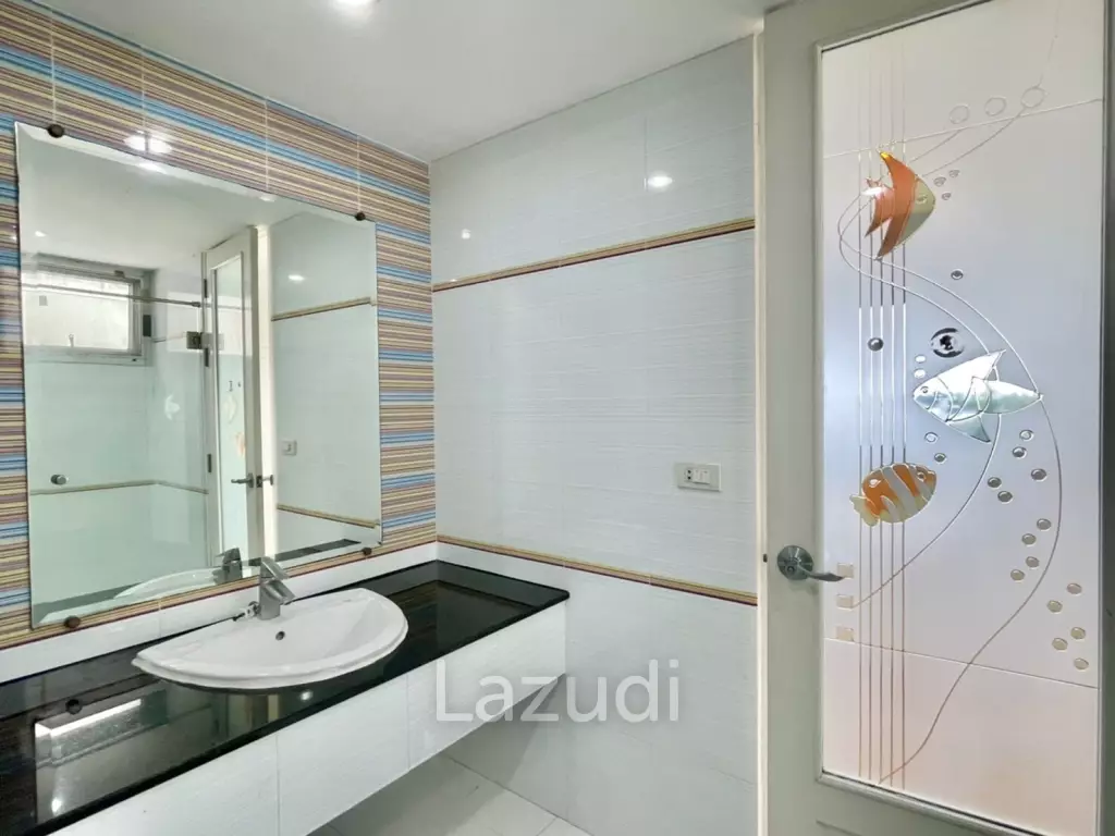 4 Bed 3 Bath 252 SQ.M Tai Ping Towers