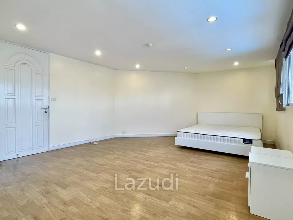 4 Bed 3 Bath 252 SQ.M Tai Ping Towers