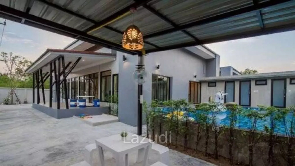 New Modern 6 Bed Pool Villa