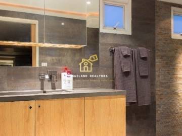 Baxtor Paholyothin 14 / Condo For Sale / 2 Bedroom / 101 SQM / BTS Saphan Khwai / Bangkok