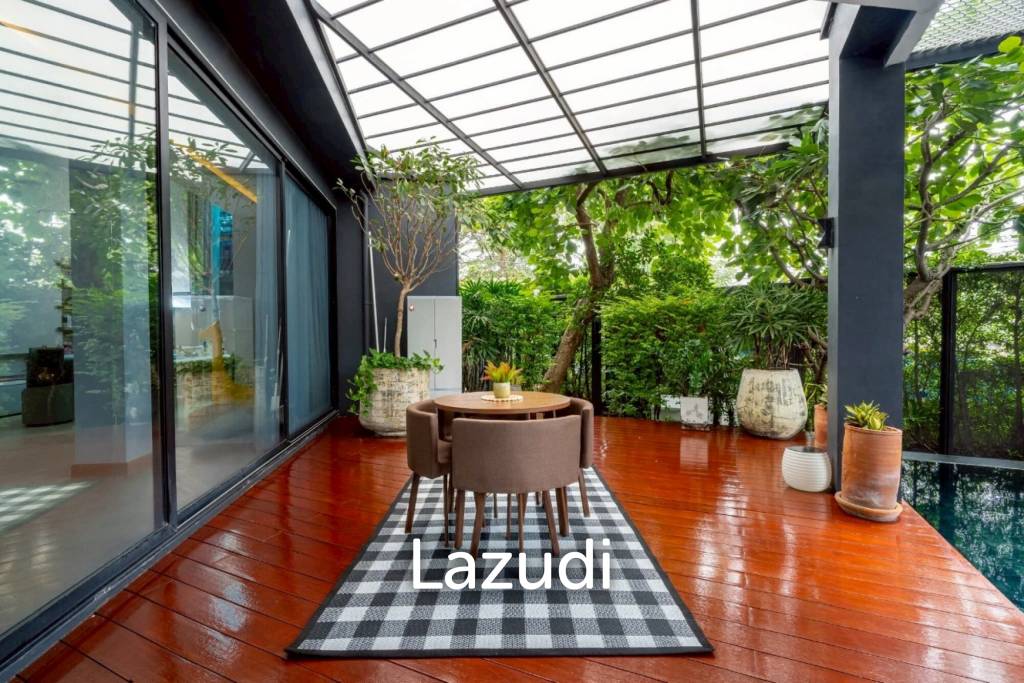 5 Bed 900 SQ.M Single House in Sukhumvit 71