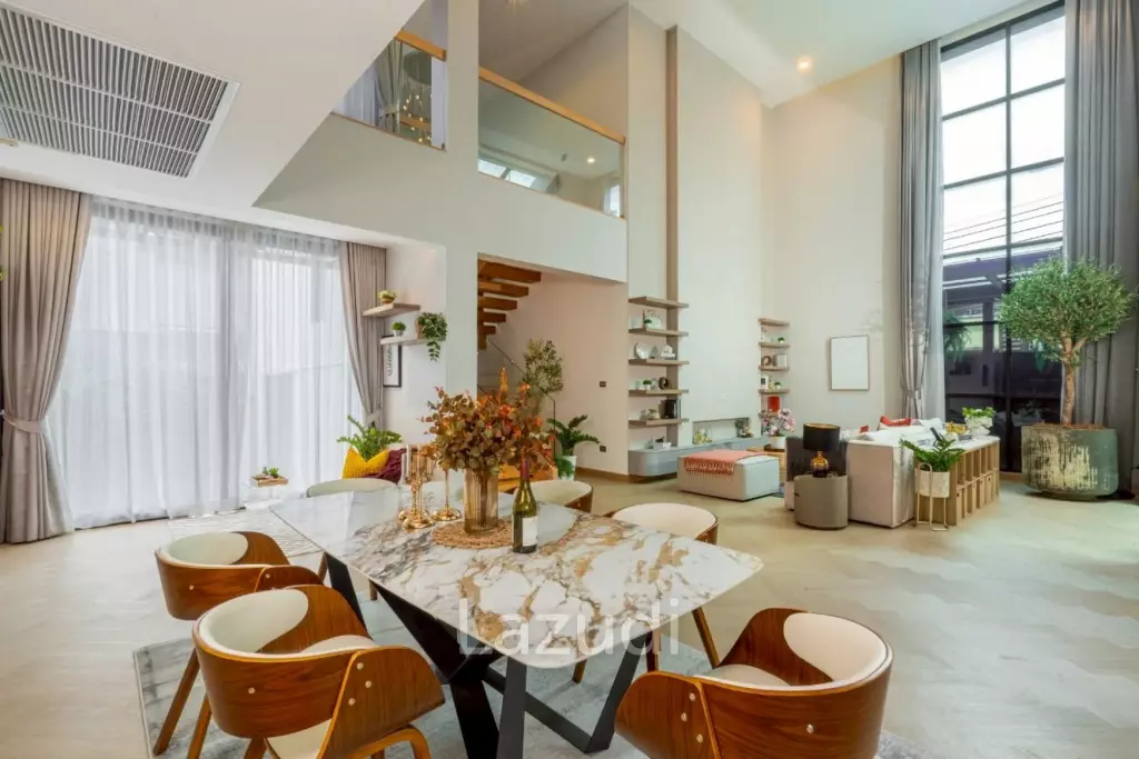 5 Bed 900 SQ.M Single House in Sukhumvit 71