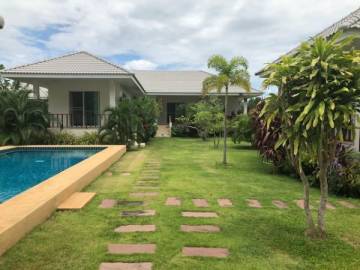 3 Bed Pool Villa in Dolphin bay : Reduced from 9.6 Million THB