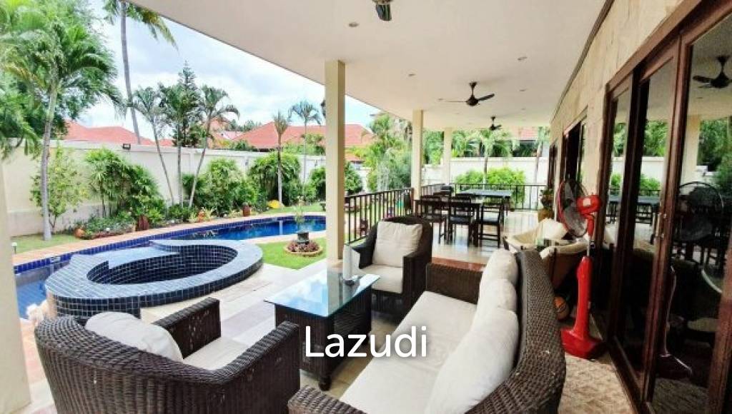 CRYSTAL VIEWS: Quality 3 Bed Pool Villa on completed development near town and beaches