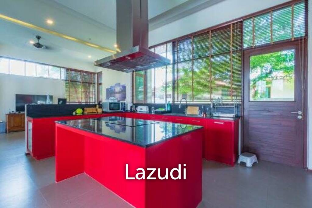 980 Sqm 3 Bed 4 Bath Villa For Sale