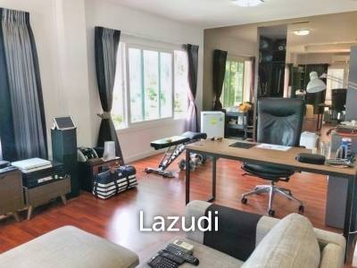 3 Bed 4 Bath 255 SQ.M. Urban Sathorn