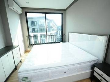 The Reserve - Kasemsan 3 / Condo For Rent and Sale / 1 Bedroom / 39 SQM / BTS National Stadium / Bangkok