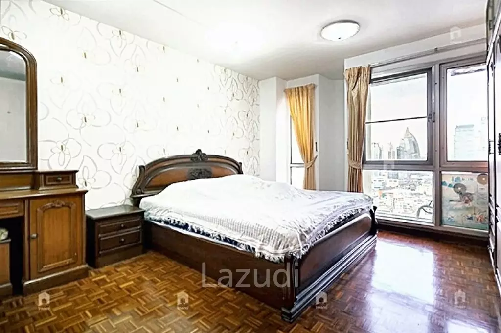 1 Bedroom 1 Bathroom 58 SQ.M. Sukhumvit Suites
