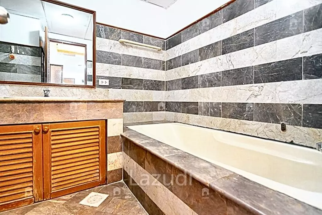 1 Bedroom 1 Bathroom 58 SQ.M. Sukhumvit Suites