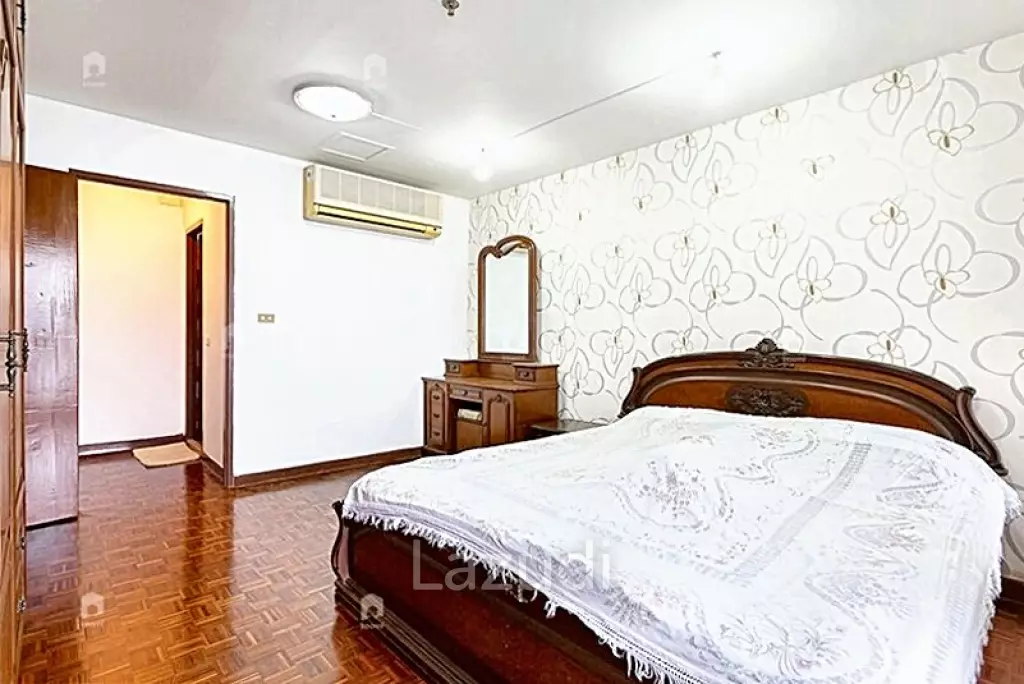 1 Bedroom 1 Bathroom 58 SQ.M. Sukhumvit Suites