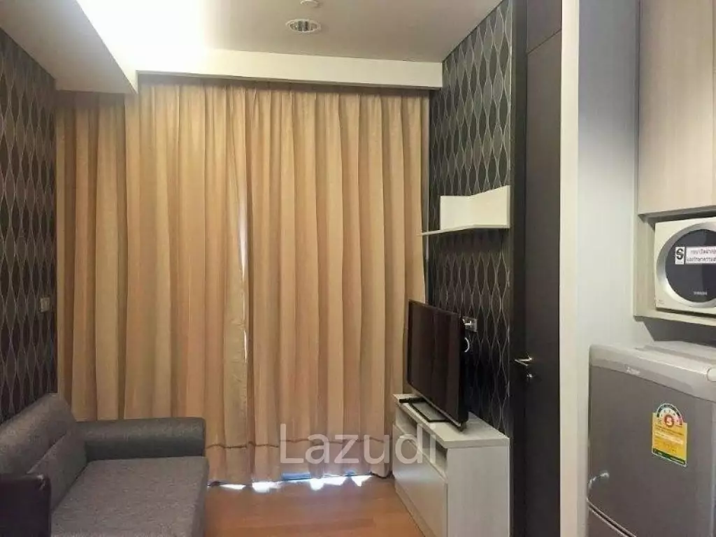 The Lumpini 24 / Condo For Sale / 1 Bedroom / 29 SQM / BTS Phrom Phong / Bangkok