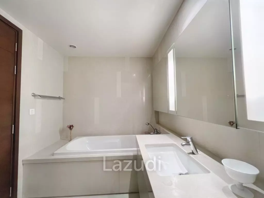 2 Bed 2 Bath 82.50 SQ.M. Quattro by Sansiri