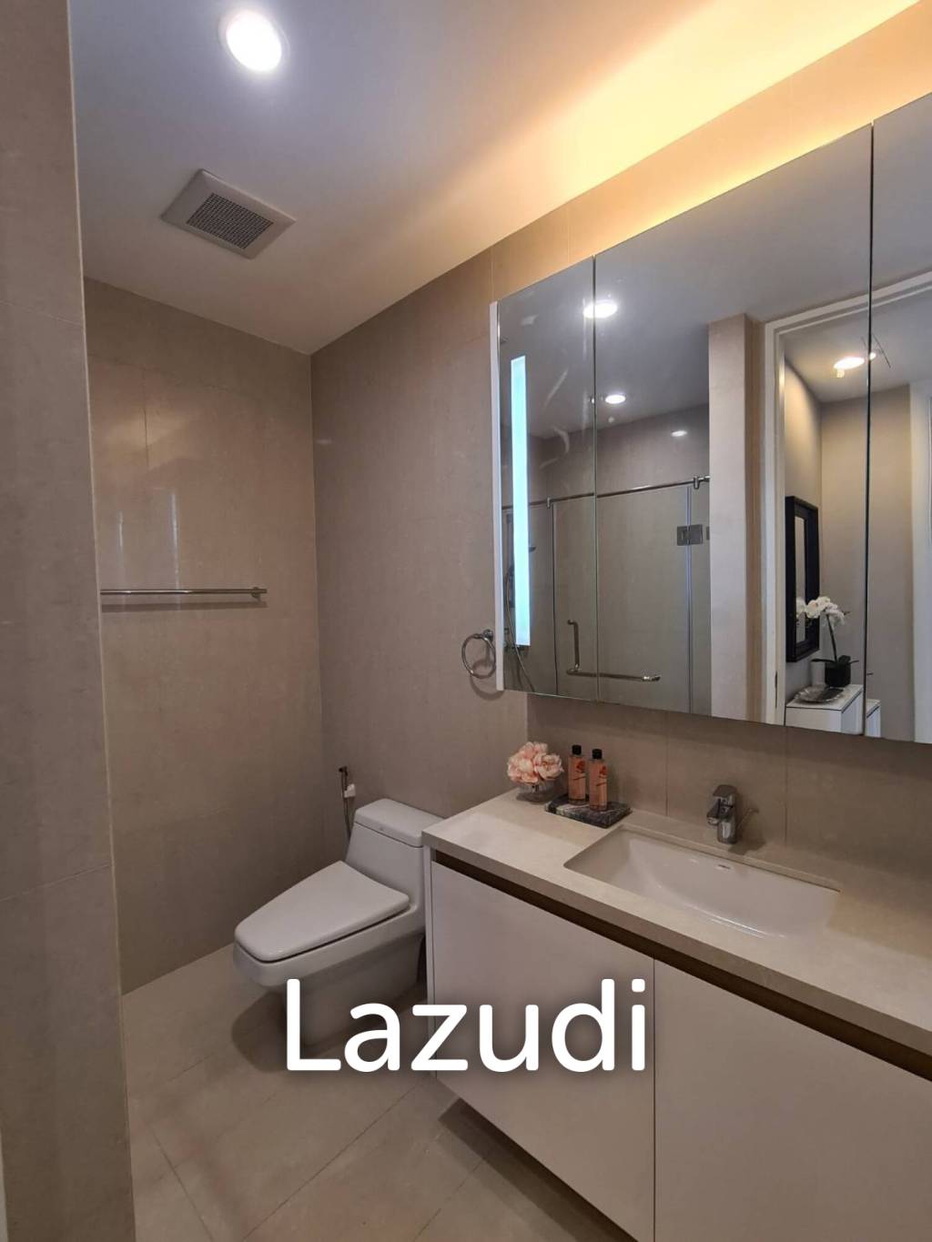 2 Bed 2 Bath 86 SQ.M. Q Langsuan Condo