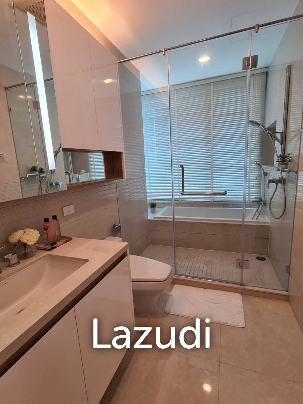 2 Bed 2 Bath 86 SQ.M. Q Langsuan Condo
