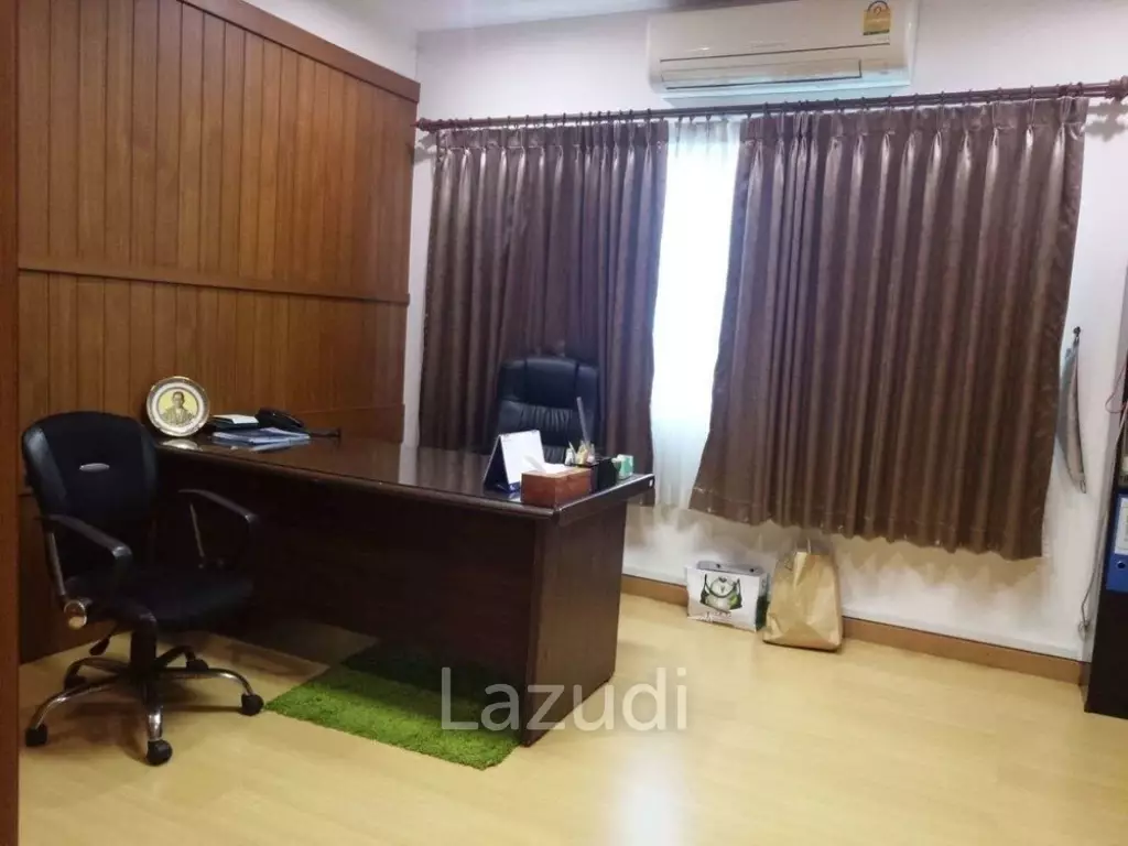 3 Bedroom 242 SQ.M Town House Grand De Ville
