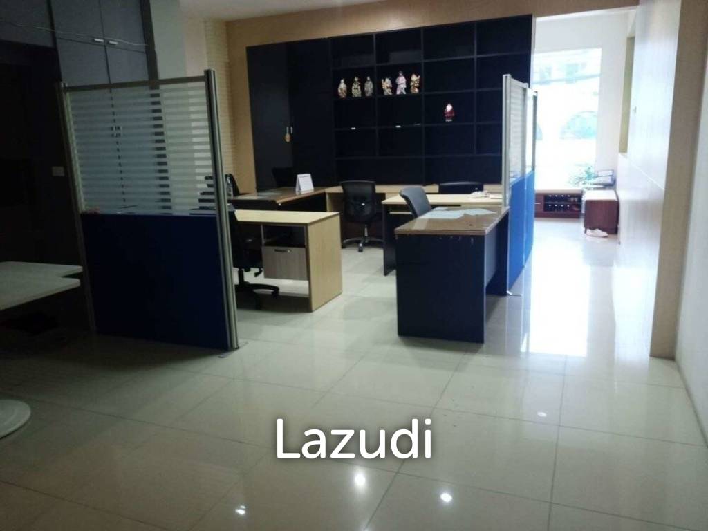3 Bedroom 242 SQ.M Town House Grand De Ville